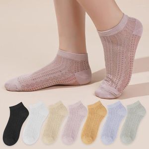 Chaussettes de femmes 5 paires Solid Crect Mesh Ankle Short pour Summer Korean Girls Student Color Macaron Couleur Boube à tube bas