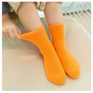 Calcetines de mujer 5 pares cálidos de terciopelo de doble cara pila de Color sólido para niños Coral engrosado medias de bañera para niños marea de tubo Unisex al por mayor