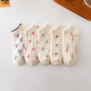 Femmes chaussettes 5 paires/lot coton cheville printemps été peu profond bateau chaussette Harajuku Kawaii broderie florale filles décontracté court Sox