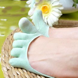 Vrouwen sokken 5 stks/lot Korea -stijl zomer katoen kleur teen scheidings slippers lila blauw roze onzichtbare short short short
