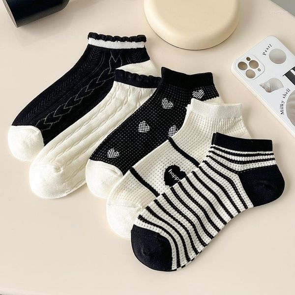 Chaussettes d'été noires et blanches pour femmes, short en maille fine ajouré, respirant, coupe basse, cheville japonaise Kawaii, mignon dentelle à volants