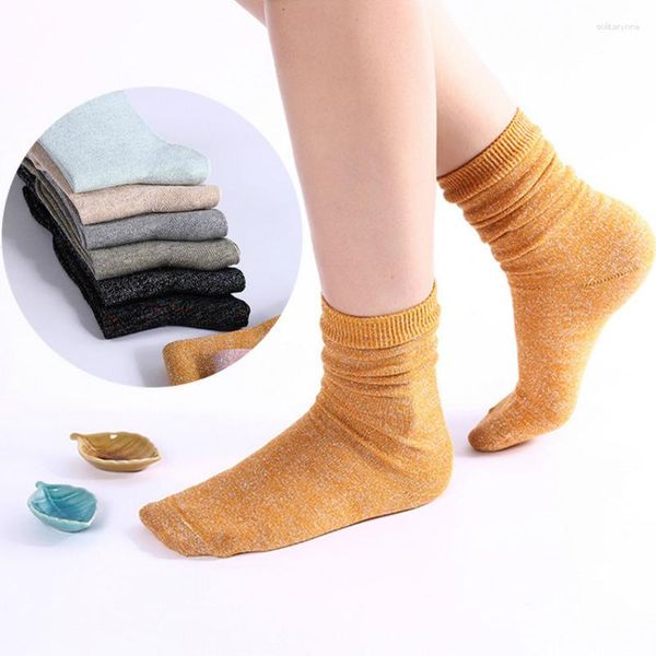 Chaussettes de femmes vives couleurs colorées colorées printemps automne classique coton de qualité moyenne de qualité moyenne des chaussettes de mode en gros en gros