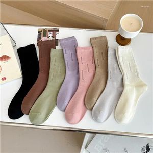 Chaussettes de femmes coton respirant long bonbons couleurs streetwear équipage chaussette japonais creux de style coréen solide sox