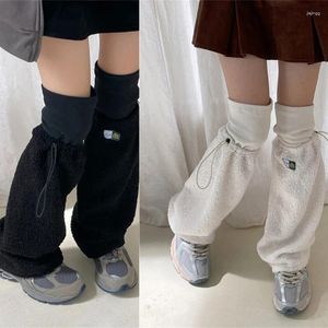Les chaussettes de femmes couvrent l'hiver Harajuku Lamb Wool Mamer plus grand tube à tube à tube