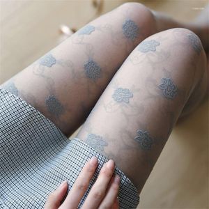 Femmes chaussettes croate Rose Jacquard en relief tissé collants 2023 femme clair Leggings Sexy Mature bas Lingerie