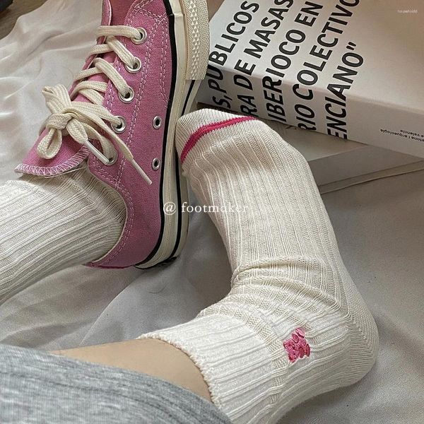 Femmes chaussettes mignon pour femme automne hiver double aiguilles fil épais brodé sourire petit ours coton mi tube haute qualité JK Sox