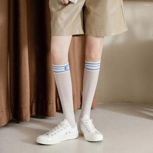 Chaussettes de sport élastiques pour femmes et filles, maille C lettre rayure, bas JK longs, mi-tube, genou coréen