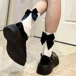 Damen Socken Modisch Persönlichkeit Straße Kleid Damen Medium Freizeit Schwarz und Weiß Schleife JK Harajuku Lolita Mädchen