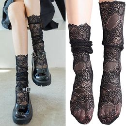 Calcetines de mujer de malla Floral de encaje negro medias huecas sexis medianas para mujer medias de princesa blanca de Lolita japonesa Charm Girls Hosiery Sox