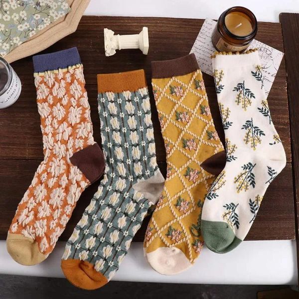 Chaussettes drôles et mignonnes en treillis pour femmes, respirantes, personnalité d'équipage féminine, bonneterie à Tube central, fleur