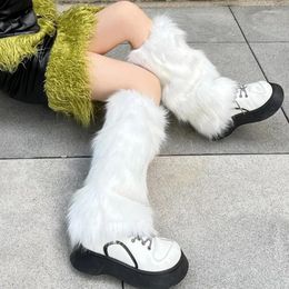 Femmes chaussettes fourrure jambières Y2K Goth blanc fausse fourrure bottes couvre dame mignon Jk genou-longueur Hipster chaud chaussette mode