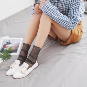 Chaussettes d'été en gaze élastique pour femmes, simples, confortables, à paillettes, bonneterie en soie, Style coréen, fines et brillantes