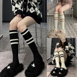 Vrouwen sokken meisje Japanse college stijl lange vintage gestreepte geribbelde brei -school student casual kalf lengte druppel