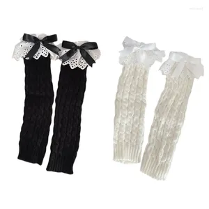 Chaussettes féminines harajuku twist câble tricoté de jambe de jambe à bowknot en dentelle à volants couvertures de pieds chauds à pied