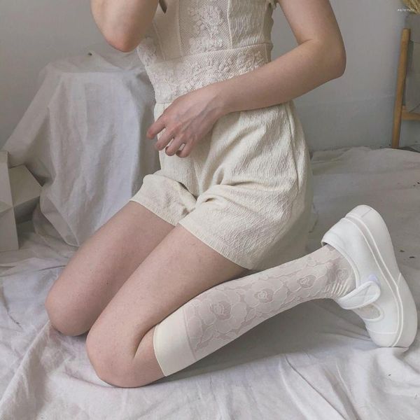 Femmes chaussettes haut de gamme bas rétro broderie motif foncé Rose dentelle fleur soie mince été Nylon veau mode filles