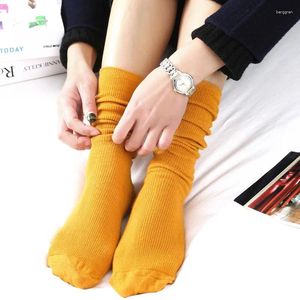 Femmes Socks High School Student Couleur solide Double aiguille en tricot en coton Dames Vintage Forest Booties