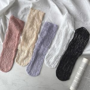 Chaussettes japonaises Harajuku Lolita pour femmes, maille transparente Ultra-fine en dentelle, douce rétro, princesse Sokken noire et blanche