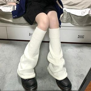 Calcetines de mujer, corbata de estudiante japonesa, trompeta, pierna ancha, puede ser dulce o picante, rodilleras de lana Jk, cubierta fina para mujer