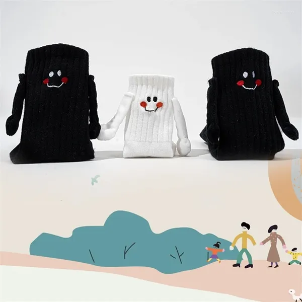 Chaussettes Kawaii pour femmes, 1 paire, dessin animé Parent-enfant timide, mode copines, drôle, créatif, Attraction magnétique, mains, noir et blanc