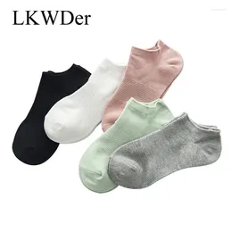 Chaussettes pour femmes lkwder 5 paires de coton décontracté pour femmes court pour les dames concises collège confortable confort à la mode japonaise