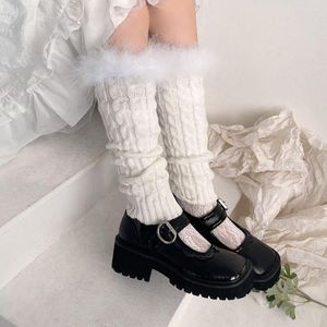Femmes chaussettes Lolita couleur unie automne hiver femmes torsion rayure avec plume couvre-pied tricoté laine bottes moyen Tube