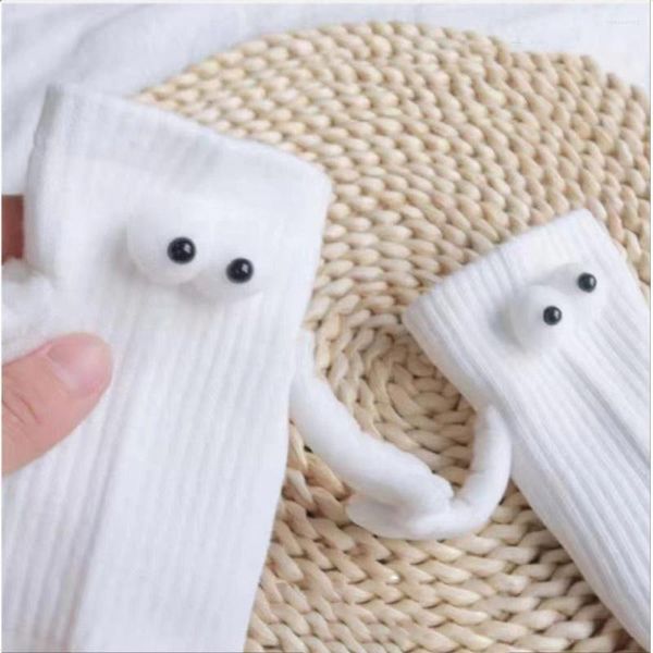 Chaussettes en coton pour femmes et hommes, Attraction magnétique, créative, main dans la main, dessin animé noir/blanc, pour Couples et hommes