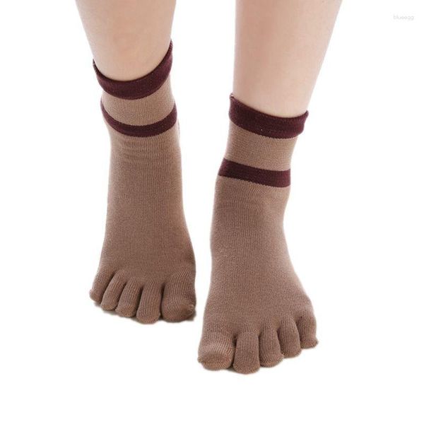 Chaussettes de sport en coton moyen à cinq doigts pour femmes, bout fendu, respirantes, absorbant la sueur, vente en gros