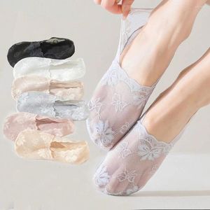 Femmes chaussettes en dentelle en dentelle courte de fleur de fleur de fleur