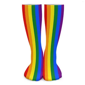 Chaussettes imprimées arc-en-ciel pour femmes, bas pour Couple, rayures colorées, chaudes, douces, tendance, Skateboard, antidérapantes, cadeau personnalisé