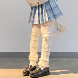 Vrouwensokken Richkeda Store 2023 Witte Kawaii been warmer voor winter lange losse laarzen kousen schattige boll girl uniform cosplay