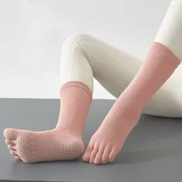 Mujeres calcetines silicona yoga yoga cinco dedos de la mitad del tubo del tubo pilates elasticidad separada gimnasio de algodón