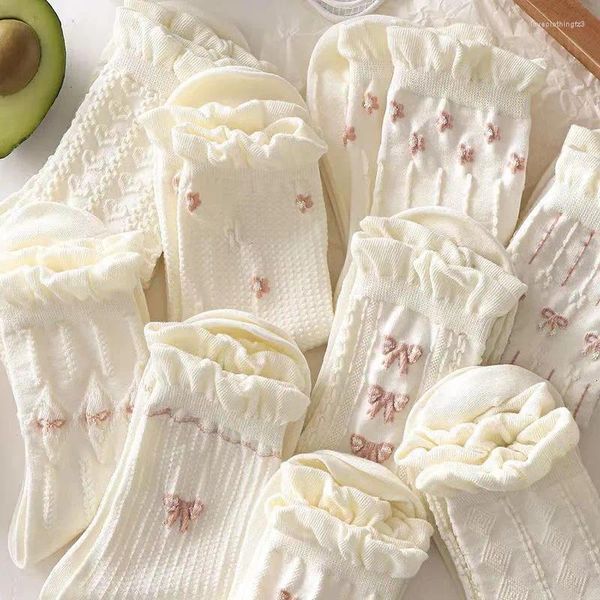 Chaussettes simples blanches polyvalentes pour femmes, joli nœud papillon, petites fleurs, Tube moyen, Kawaii Harajuku Jk Lolita, en coton pour filles