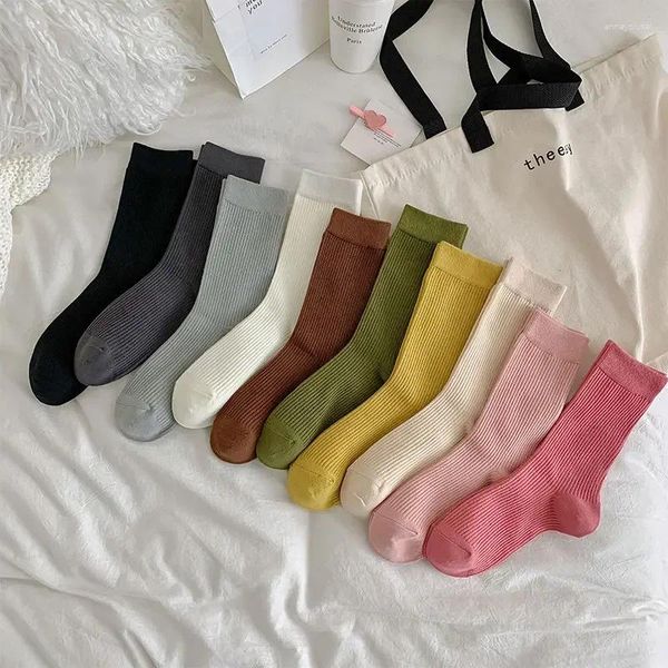 Chaussettes de femmes Couleur continue Coton Coton Breatable Harajuku Streetwear Sports Japonais École de mode Fils Blanc Blanc