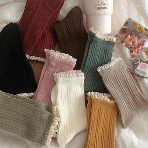 Vrouwen Sokken Solid Color Lace Twist in Combed Cotton Spring JK Japanese schattige herfst en wintermeisjes kousen