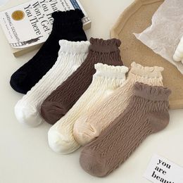 Chaussettes en coton solide pour femmes, courtes, confortables, mignonnes, Style Preppy, printemps