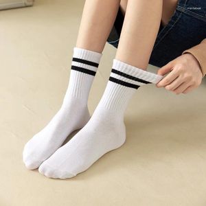 Femmes chaussettes solide rayé noir blanc pour femme hommes unisexe rue mi Tube respirant sport