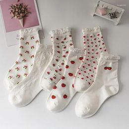 Chaussettes pour femmes Strawberry Cerry Cotton Cartoon Impressions de fleurs mignons animaux drôles dames invisibles soks blancs invisibles