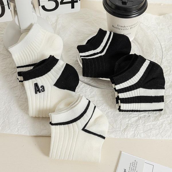 Femmes Chaussettes Rayées Femmes D'été Style Mince Pur Coton Bateau Ins Vent Noir Et Blanc Absorbant La Sueur Respirant Invisib