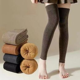 Femmes chaussettes hiver chaud épais sur le genou femmes de haute qualité contre le froid Terry chaussettes couvre solide Simple décontracté collège Style Long Sox