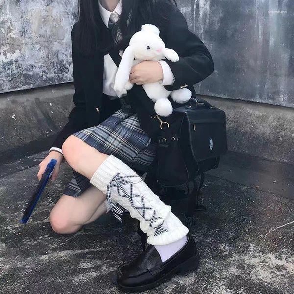 Calcetines de mujer 2023 Otoño/Invierno diseño suave sentido japonés dulce medio tubo pajarita Lolita estudiantes lindo lana tejido montón