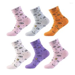 Chaussettes de femmes Kawaii Funny Cotton Trend World Eye Printing Simple Original Sports Middle Tube X129