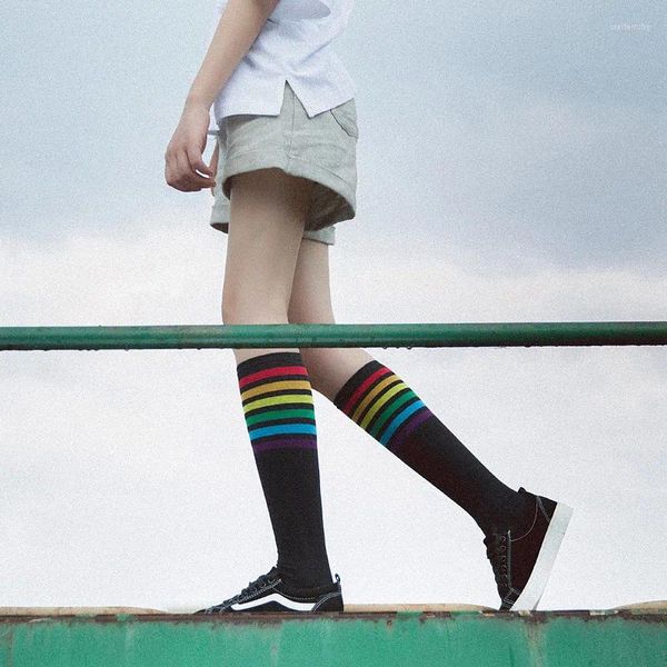 Calcetines de mujer a rayas multicolores medias largas finas de verano negro blanco mujer muslo alto Linda chica Color rodilla