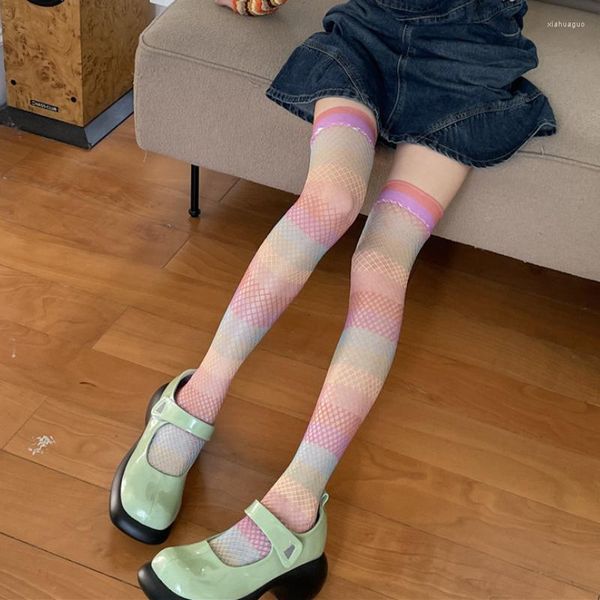 Mujeres calcetines de calcetería para mujeres verano harajuku colorido arco iris rayado sobre rodilla lolita alta fordnet para niña sexy