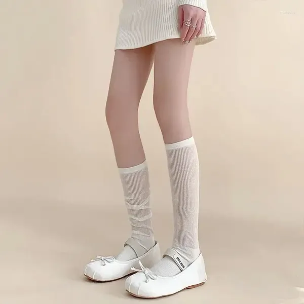 Chaussettes d'été et d'automne pour femmes, fines, mi-longues, confortables, respirantes, couleur unie, rayures verticales simples, tendance