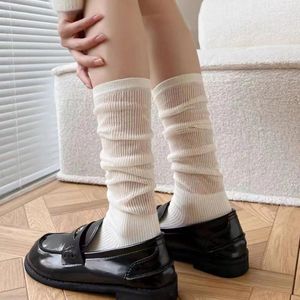 Chaussettes de femmes chaussettes féminines minces-tube confortable étudiant respirant couleur solide couleur simple bande verticale pour