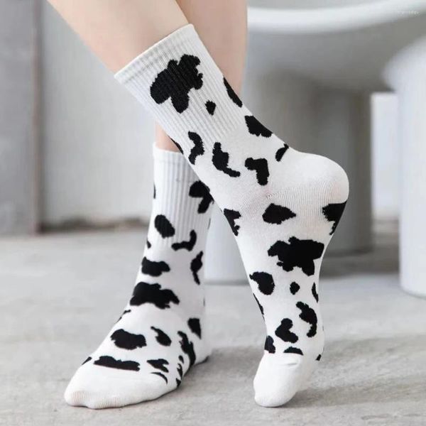 Femmes chaussettes pour femmes beaux vaches courtes créatives d'impression de cheville à roulettes à rayures à rayures