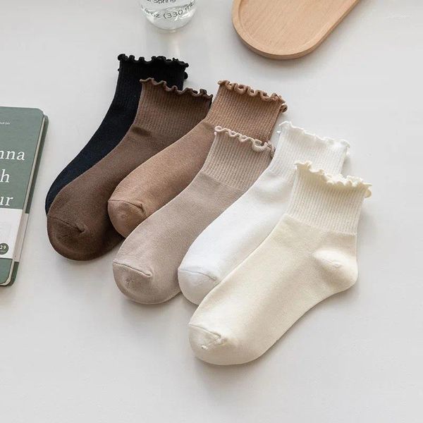 Chaussettes avec bord d'oreille en bois pour femmes, chaussures de musique blanches, courtes, japonaises, en cuir, à poils noirs, pour le printemps et l'été