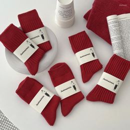 Calcetines de mujer año algodón rojo para el tubo de medio calzón femenino