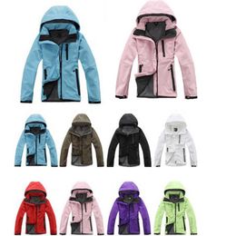 Diseñador de chaqueta para mujeres Softshell Casual Senderismo Jackets Outdoor Soft Shell Ski Ski Winking Invierno Invierno Sports Sports Caats