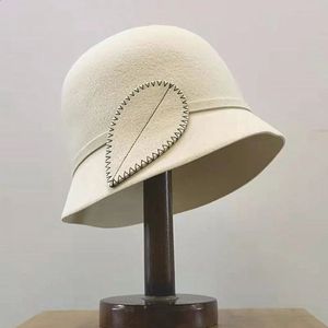 Femmes couleur unie chapeau d'hiver 100 laine chapeau de seau chaud avec accent de feuille dame église fête cloche chapeau écrasable chapeau melon rond 240126